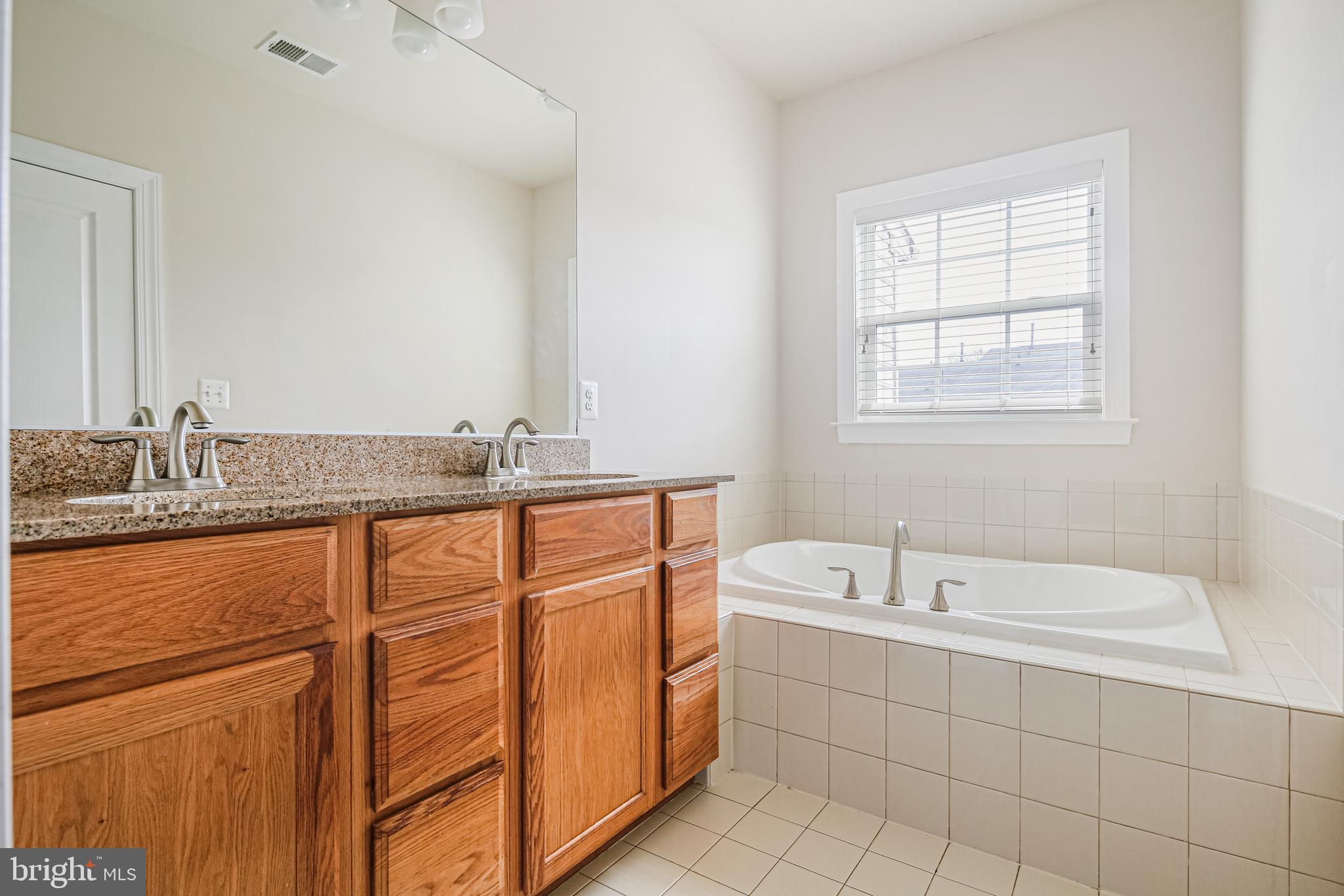 ELLICOTT SQUARE - Residential Lease