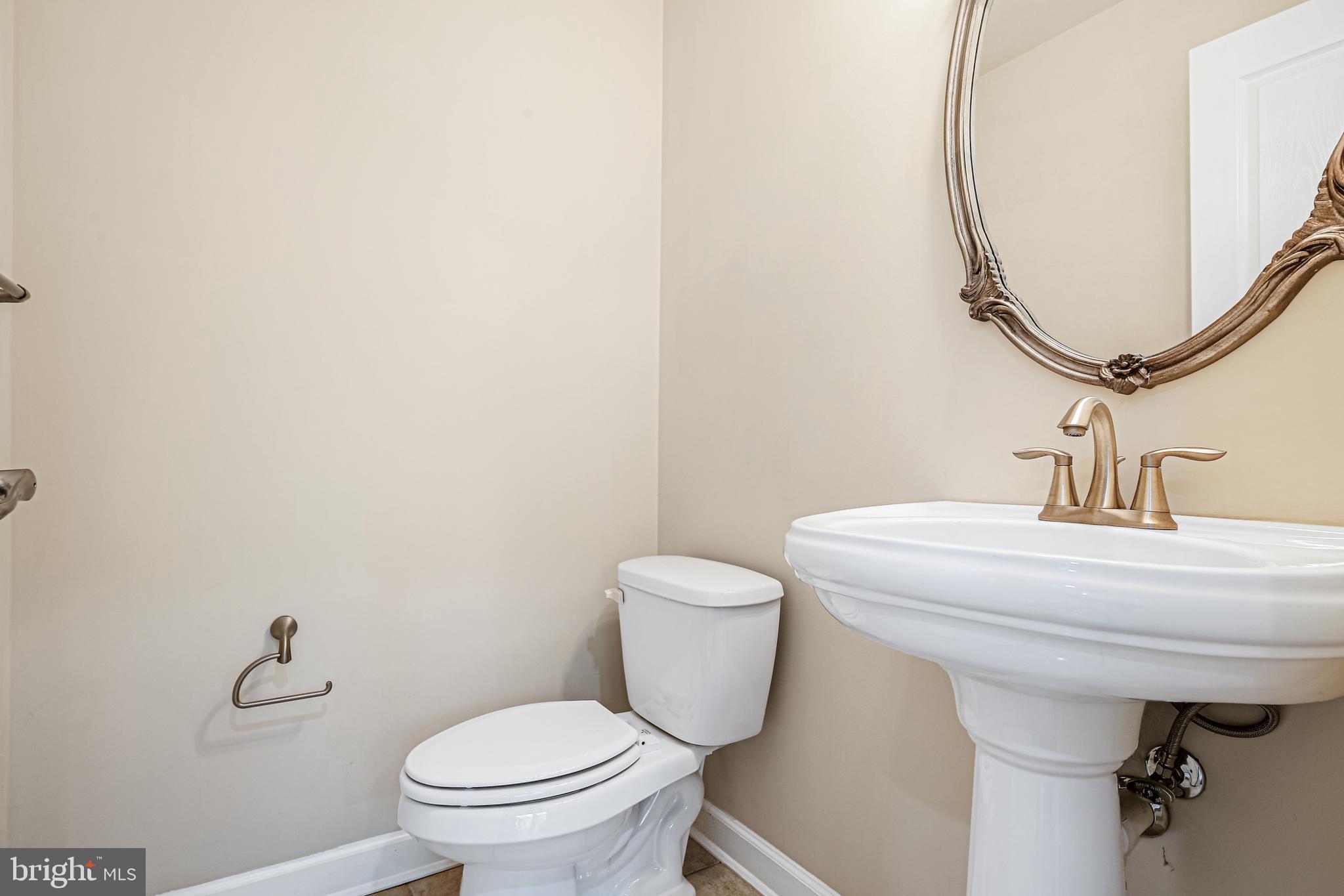 ELLICOTT SQUARE - Residential Lease