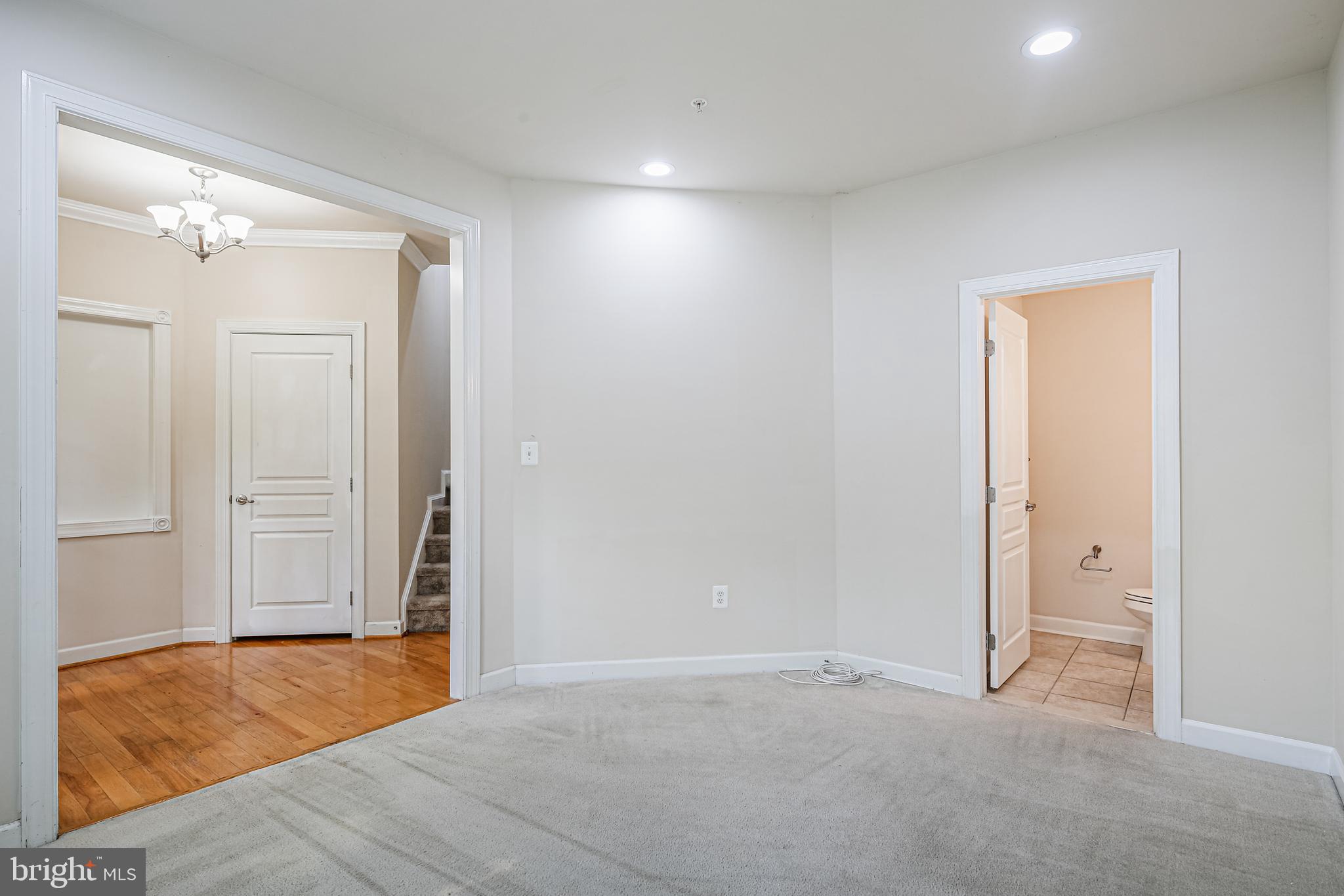 ELLICOTT SQUARE - Residential Lease