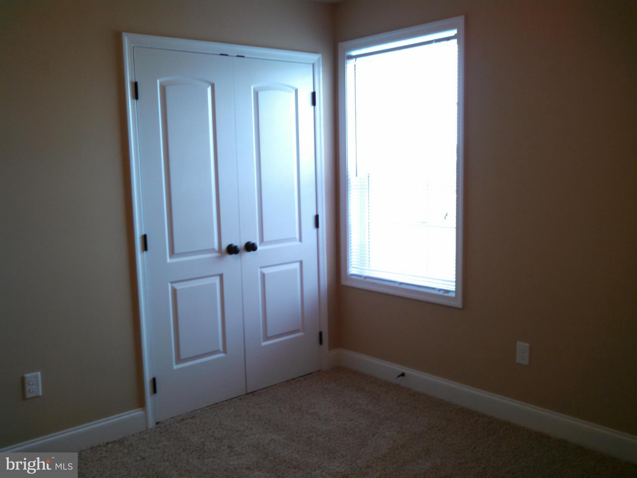 ROLLING HILLS - Residential