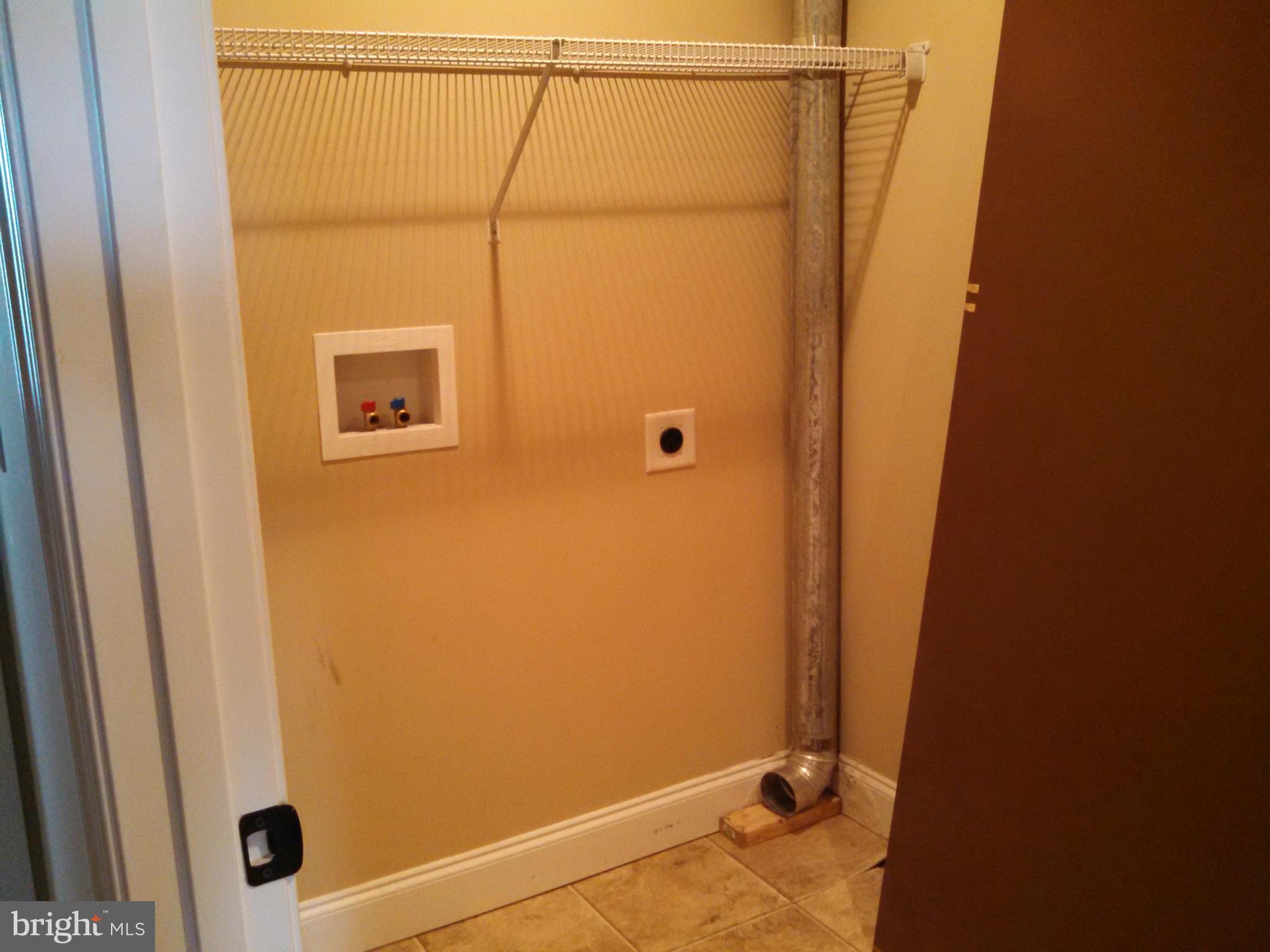 ROLLING HILLS - Residential