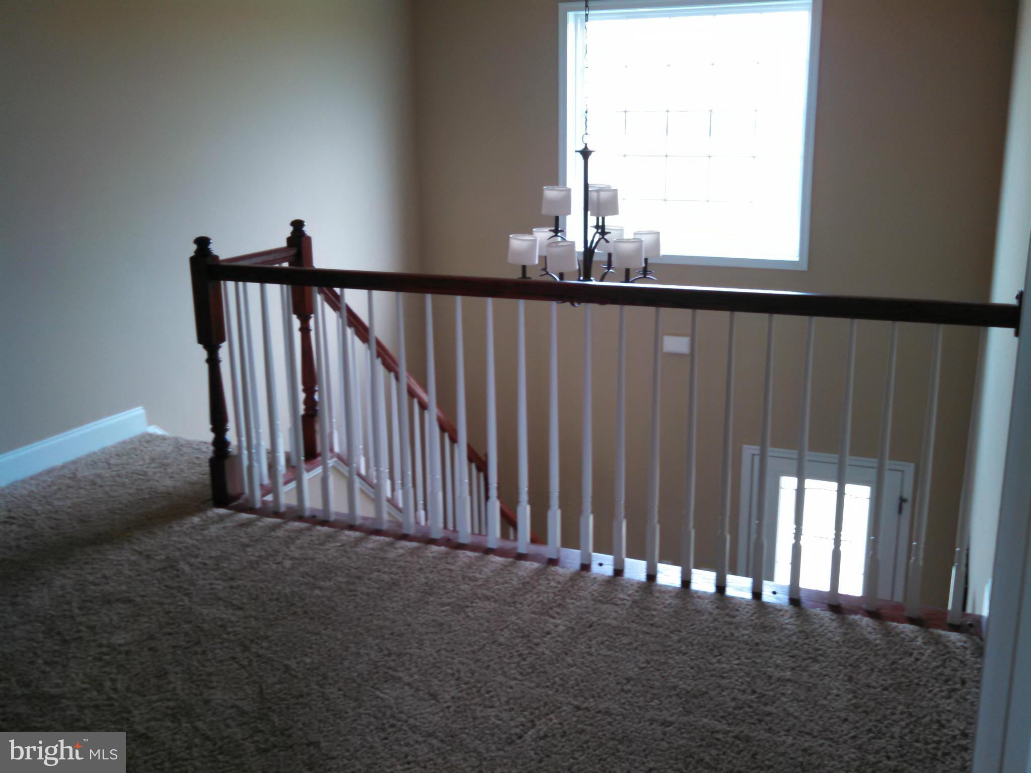 ROLLING HILLS - Residential