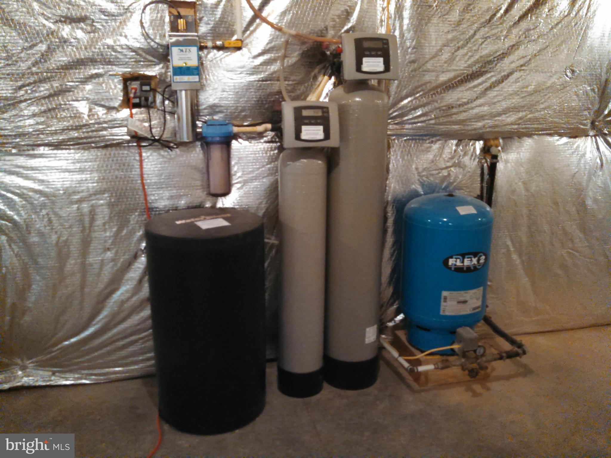 ROLLING HILLS - Residential