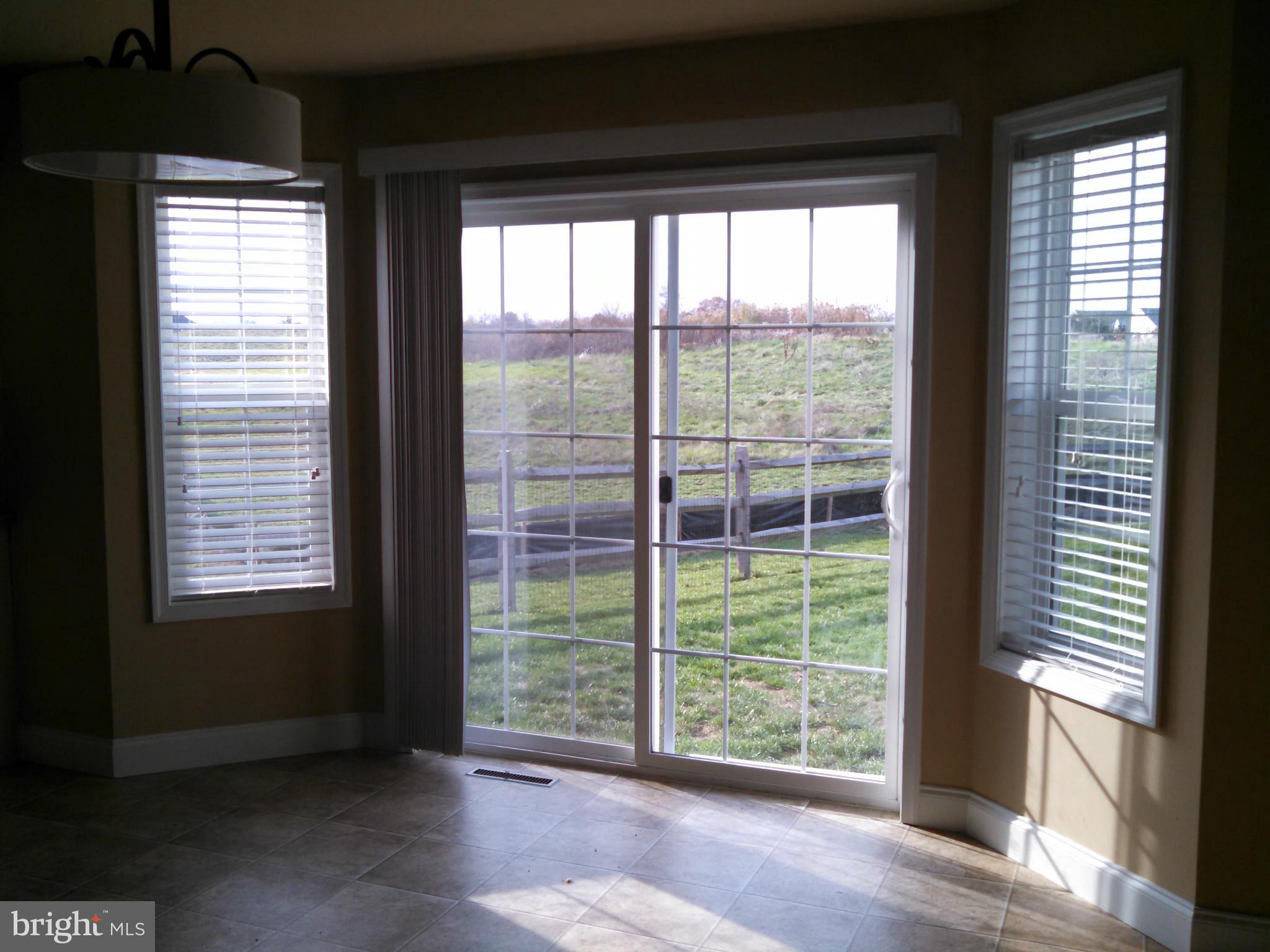 ROLLING HILLS - Residential