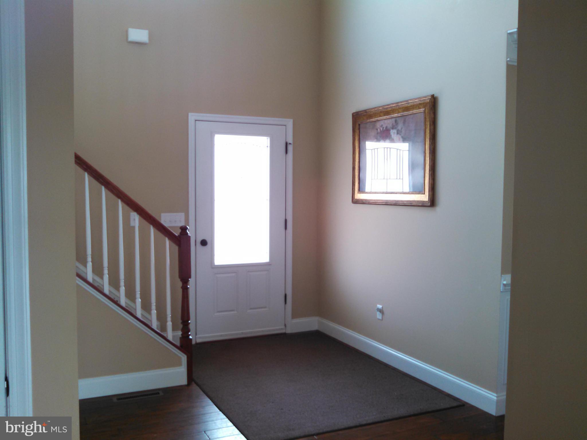 ROLLING HILLS - Residential