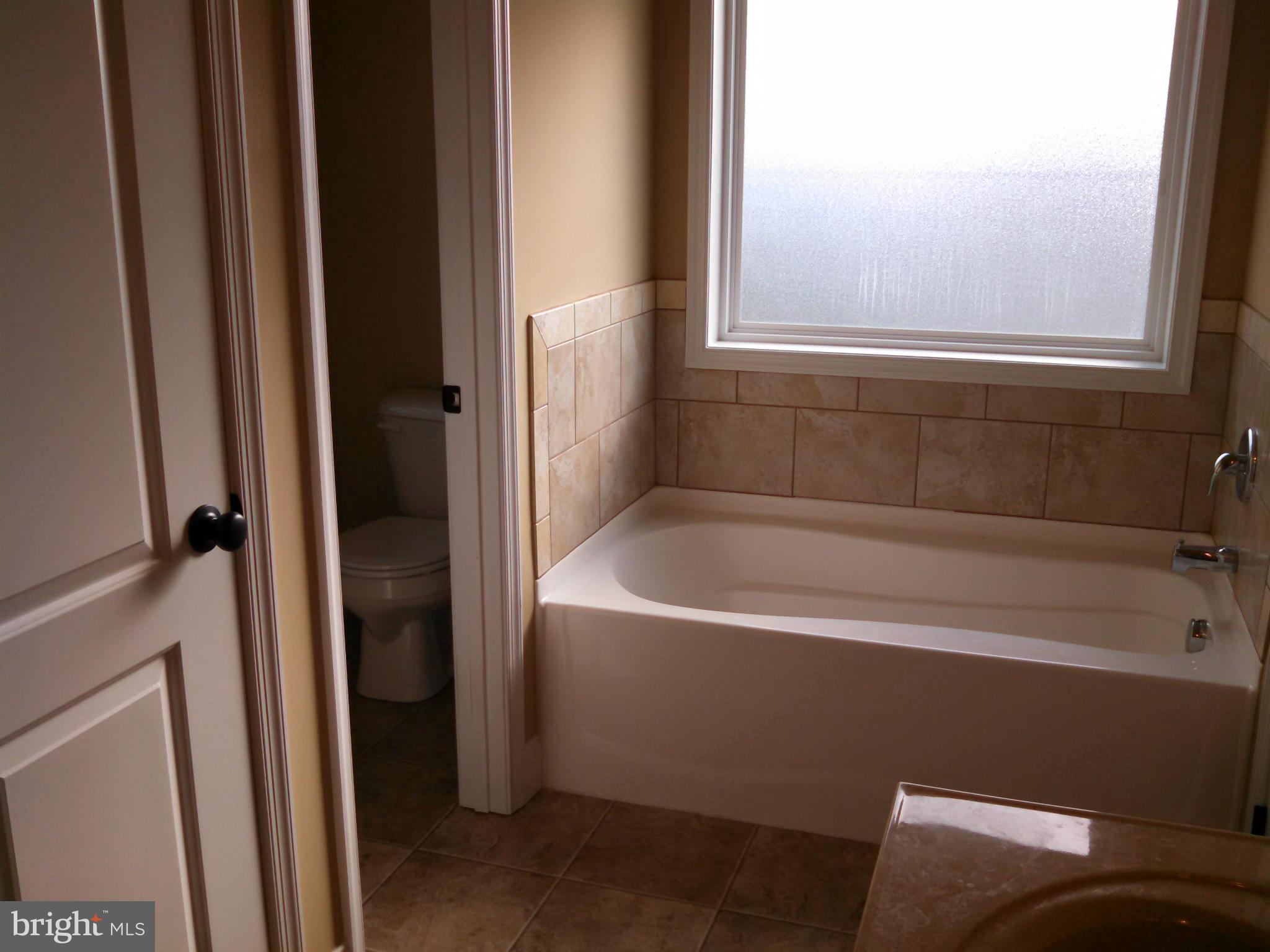 ROLLING HILLS - Residential