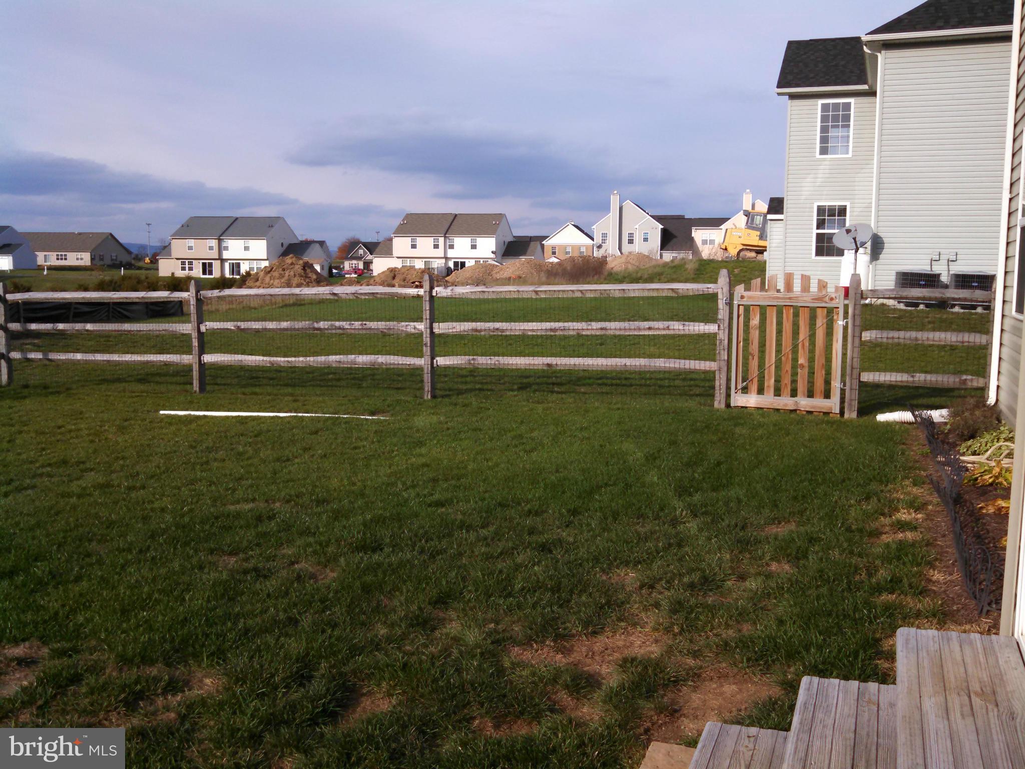 ROLLING HILLS - Residential