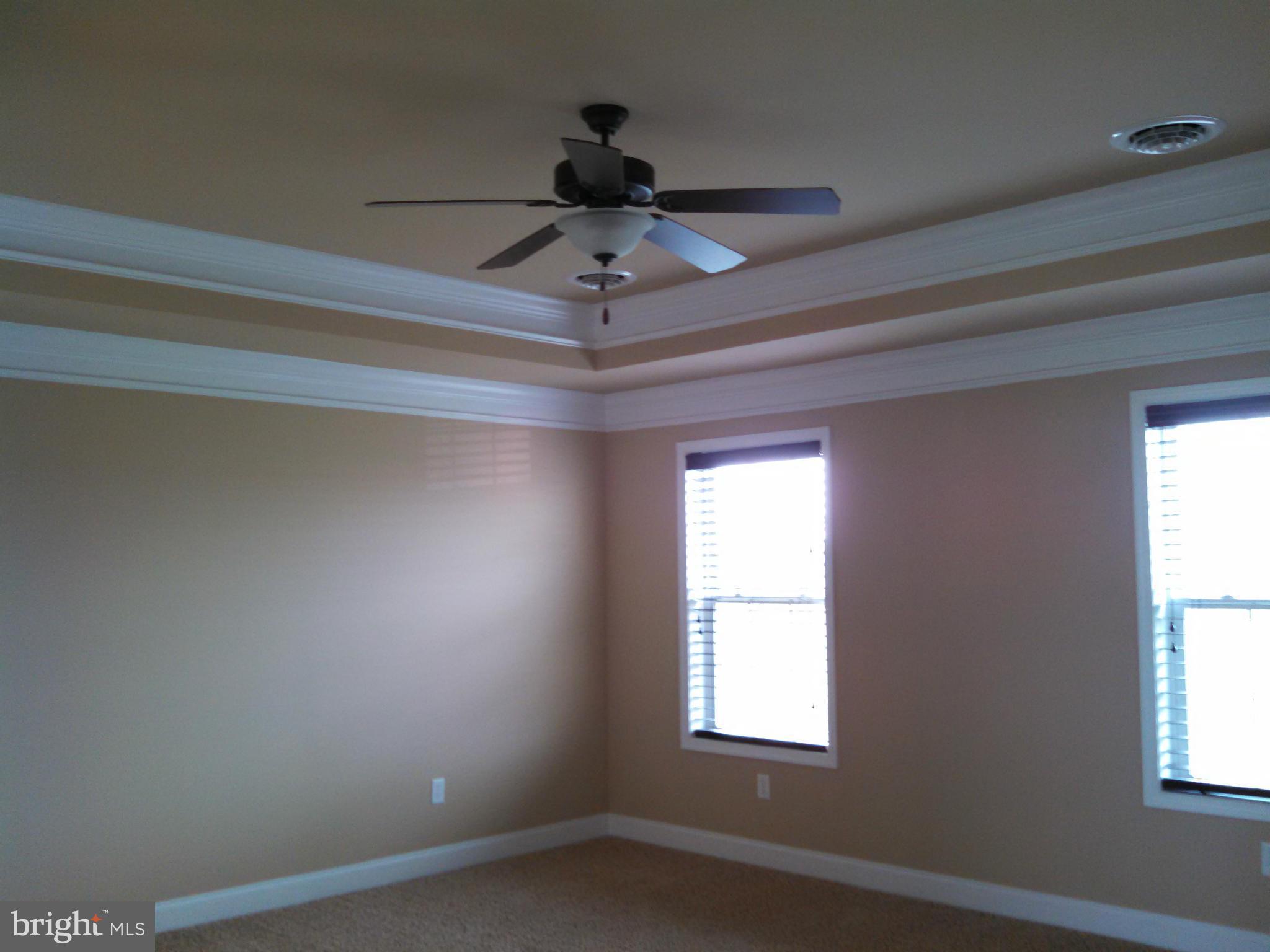 ROLLING HILLS - Residential