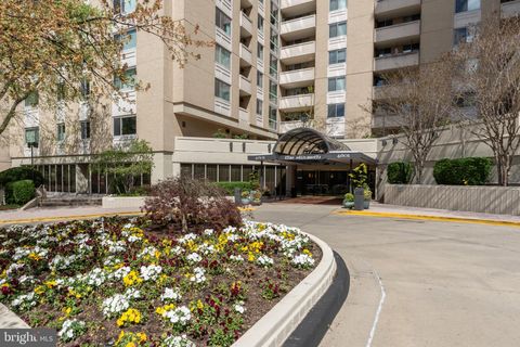 Photo of 4601 N Park Avenue #1002, Chevy Chase, MD 20815 (MLS # MDMC2127900)