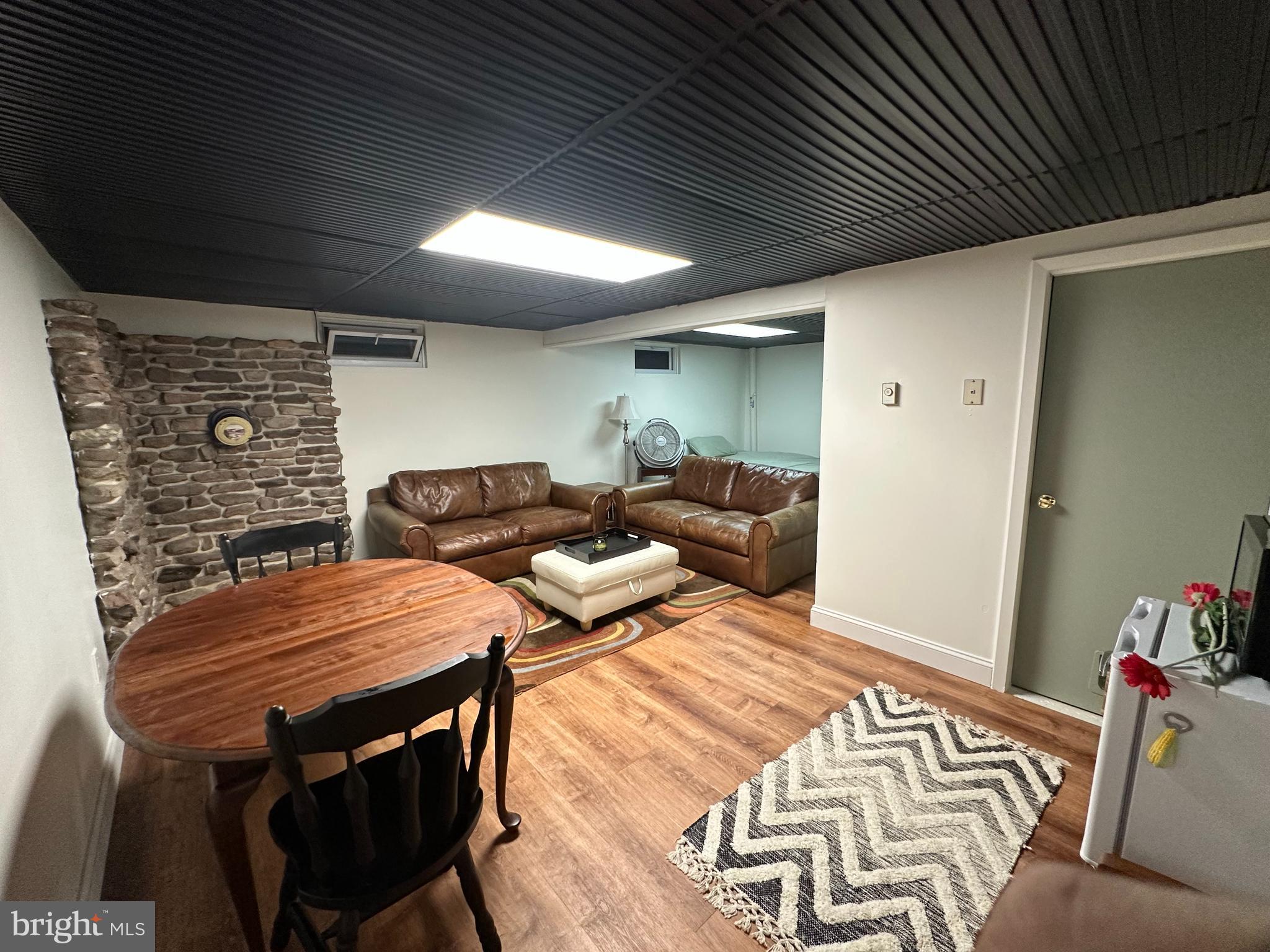 LEMONT - Residential