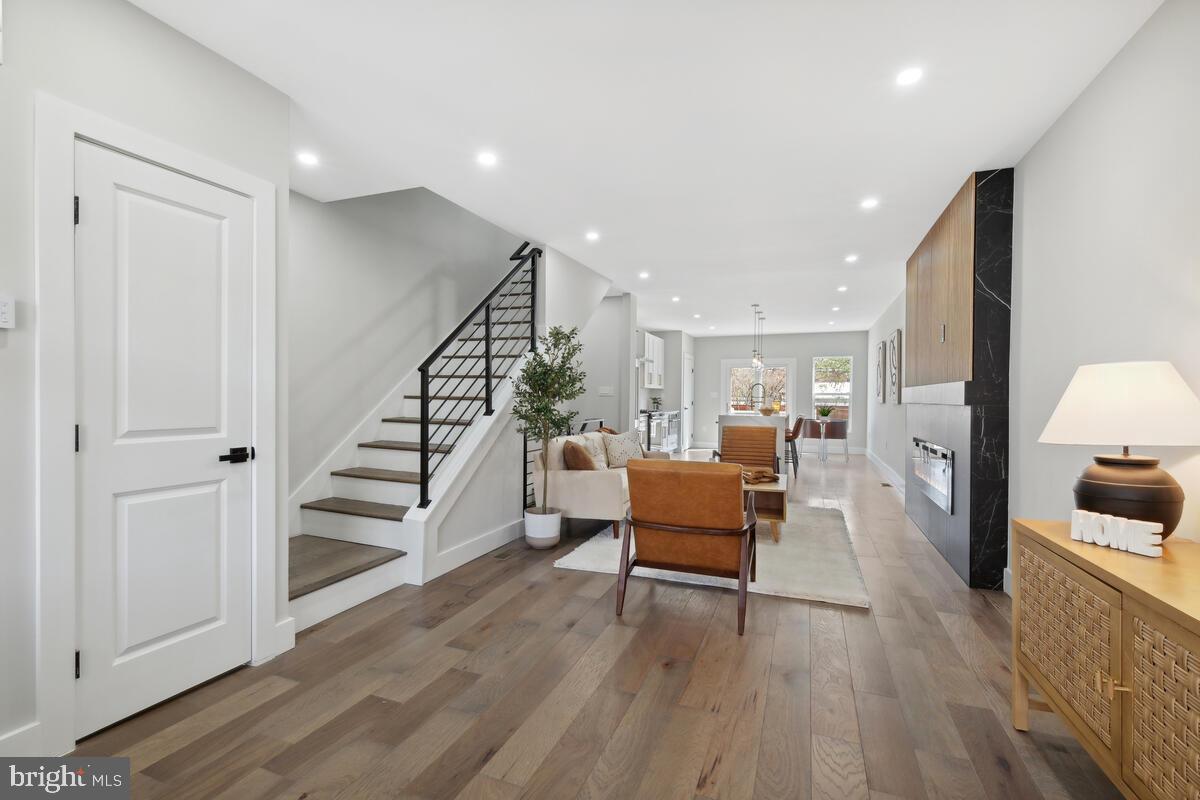 PETWORTH - Residential Lease