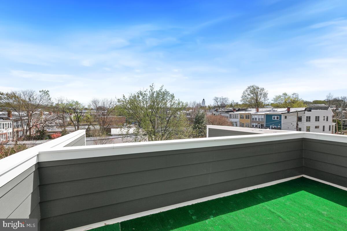 PETWORTH - Residential Lease