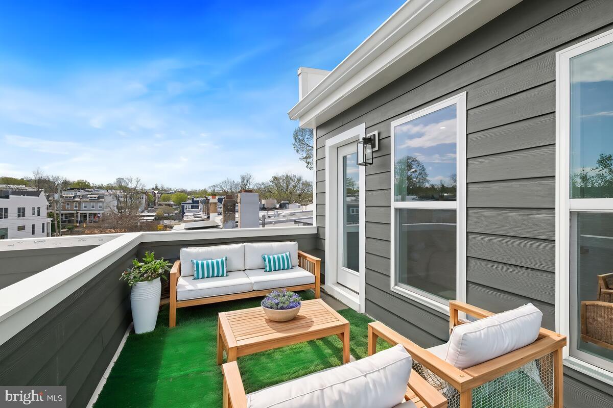 PETWORTH - Residential Lease