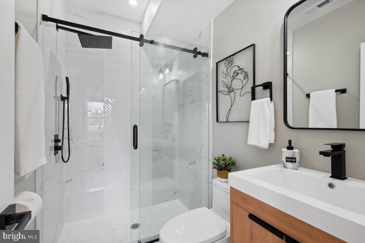 PETWORTH - Residential Lease