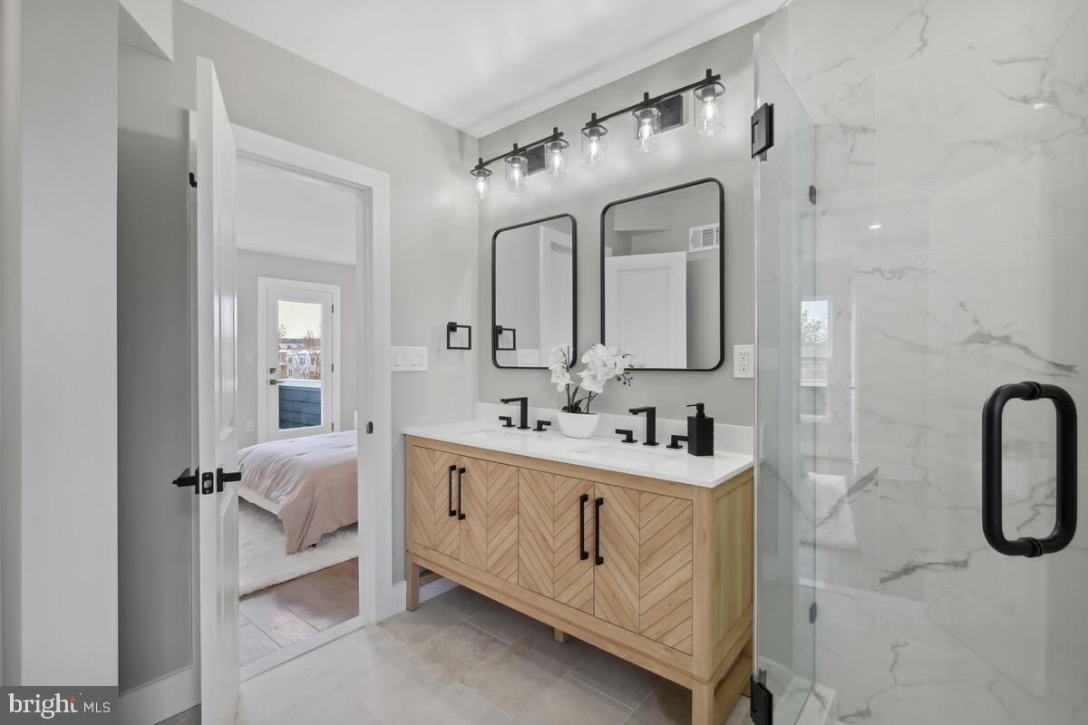 PETWORTH - Residential Lease