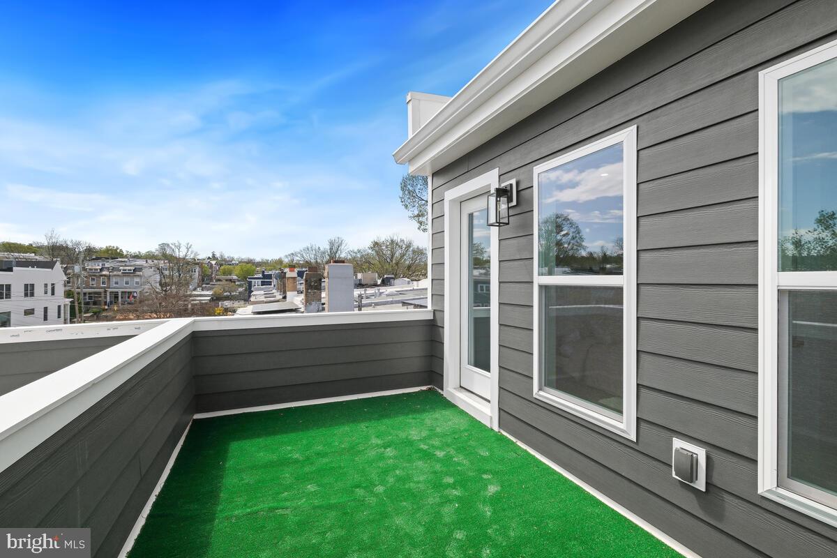 PETWORTH - Residential Lease