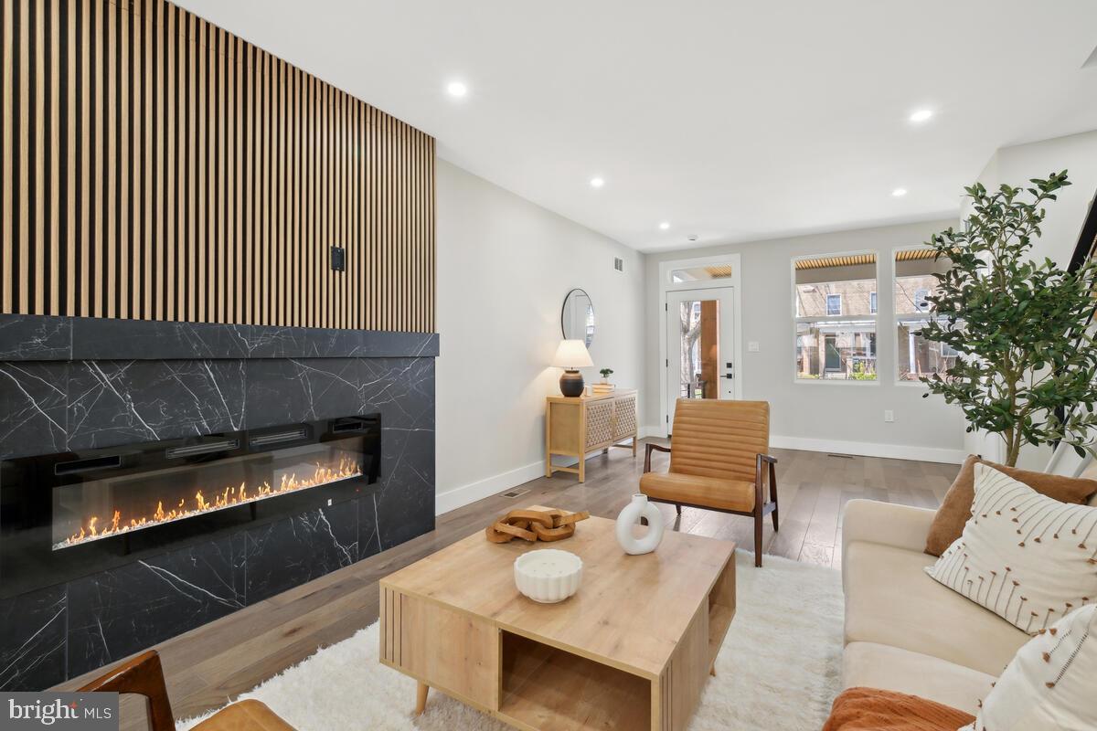 PETWORTH - Residential Lease