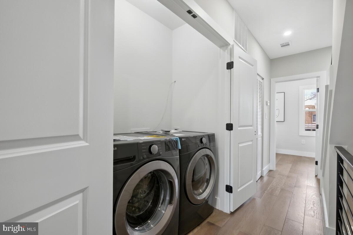 PETWORTH - Residential Lease