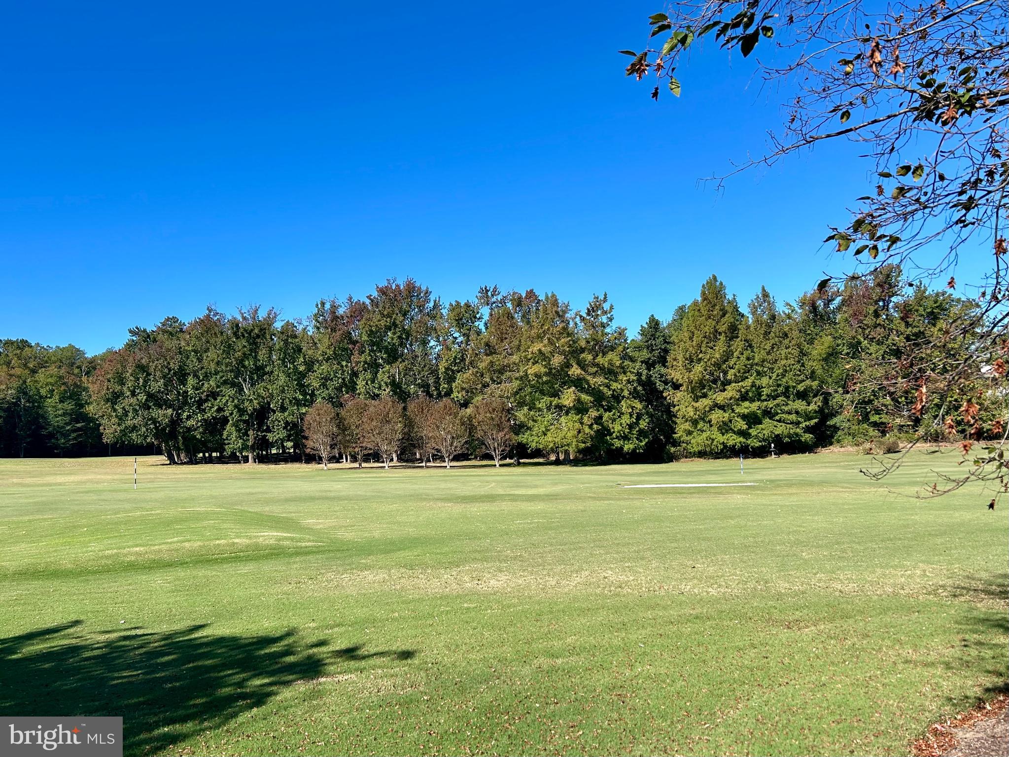 GIBSON ISLAND - Land