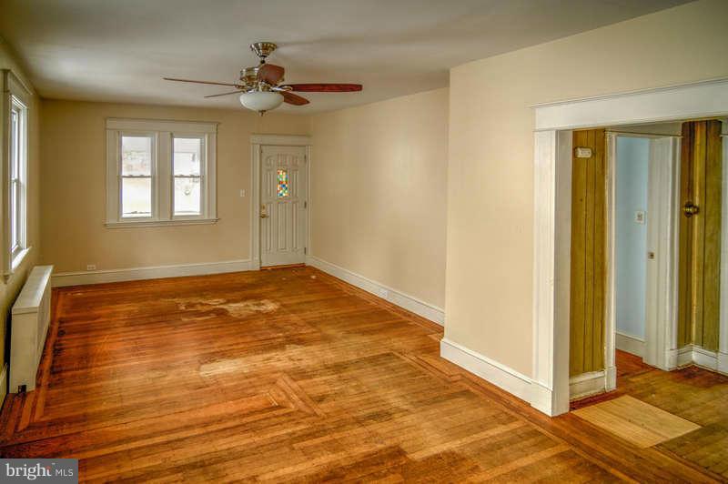 GLEN OAKS - Residential