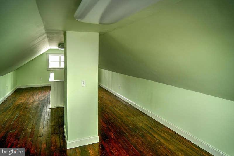 GLEN OAKS - Residential