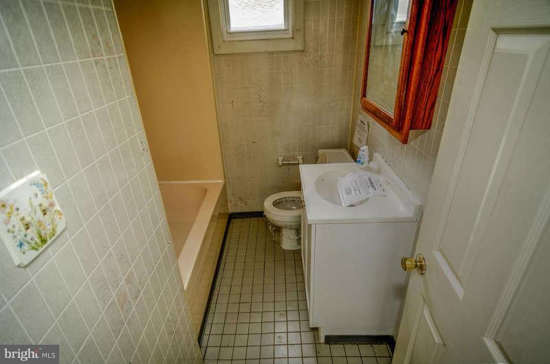 GLEN OAKS - Residential