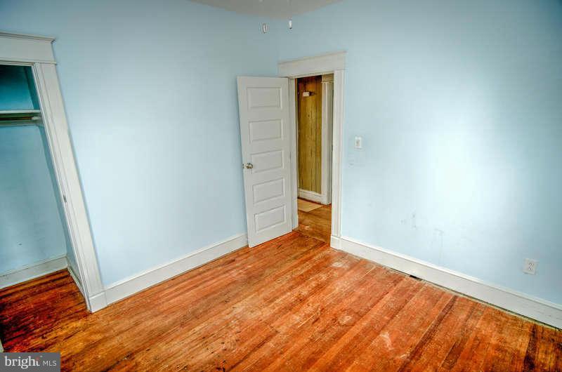 GLEN OAKS - Residential