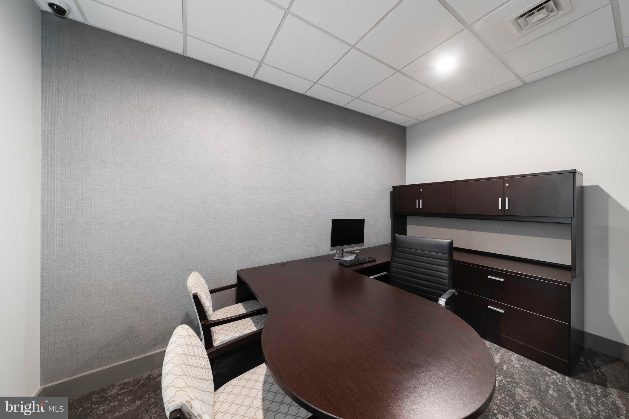 DOWNTOWN - Residential Lease