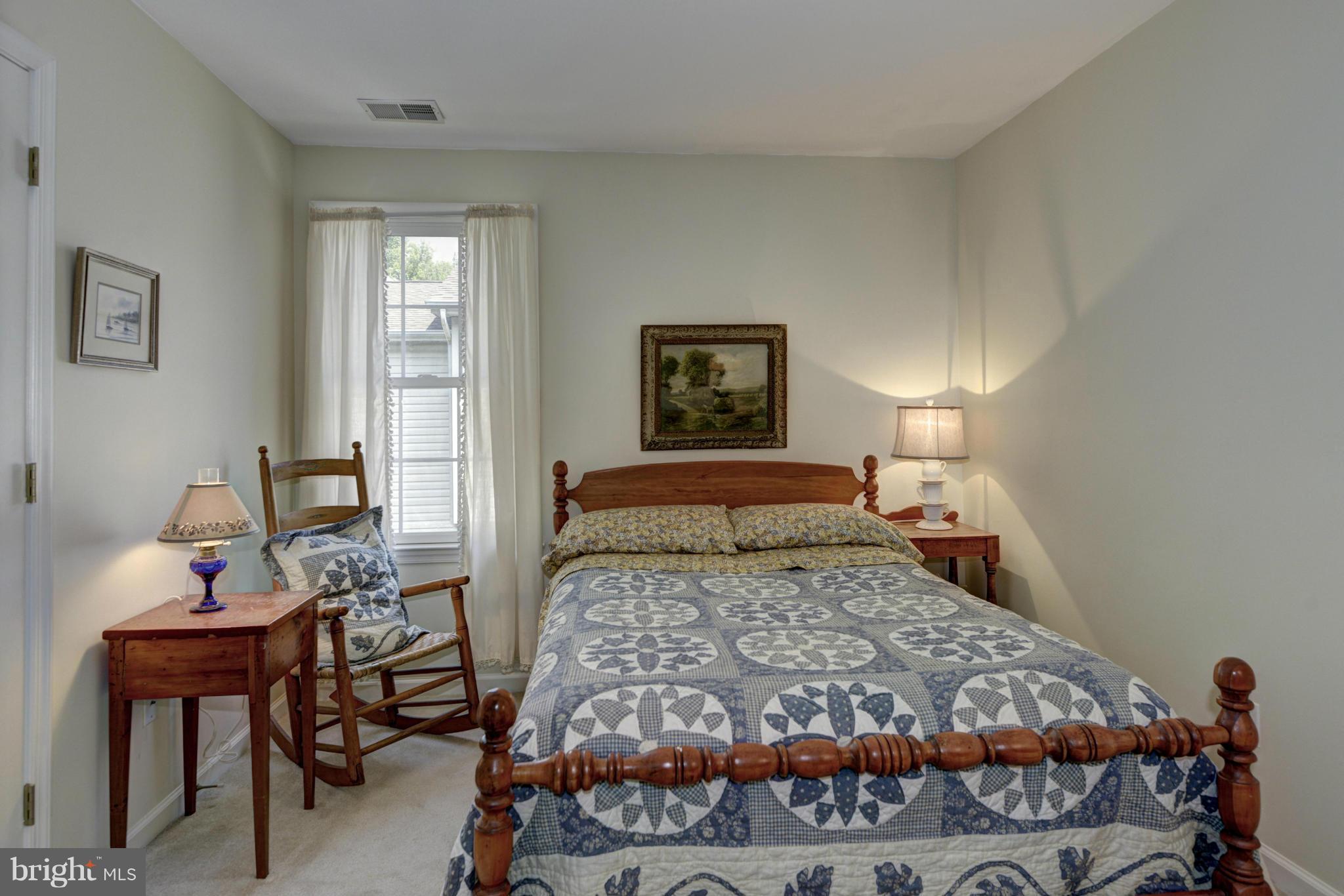 OYSTER HARBOR - Residential