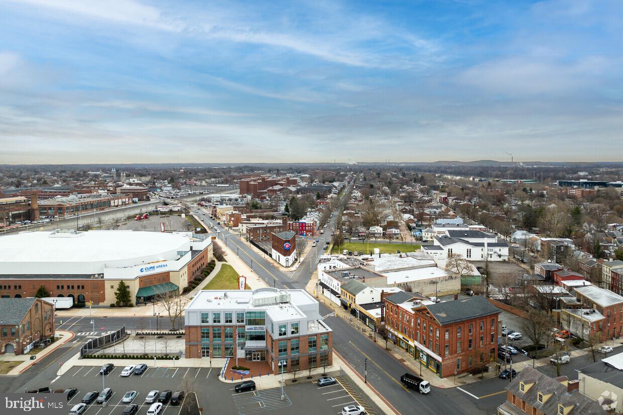 439 S BROAD STREET 208