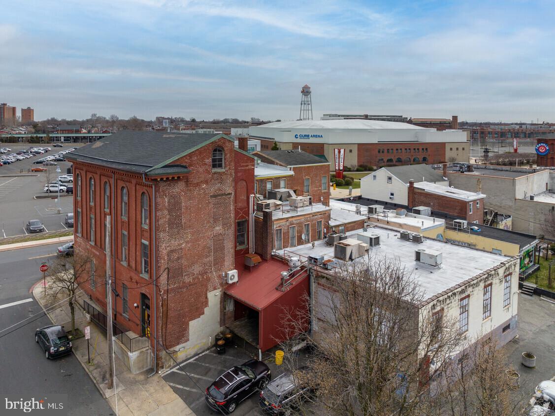 439 S BROAD STREET 208