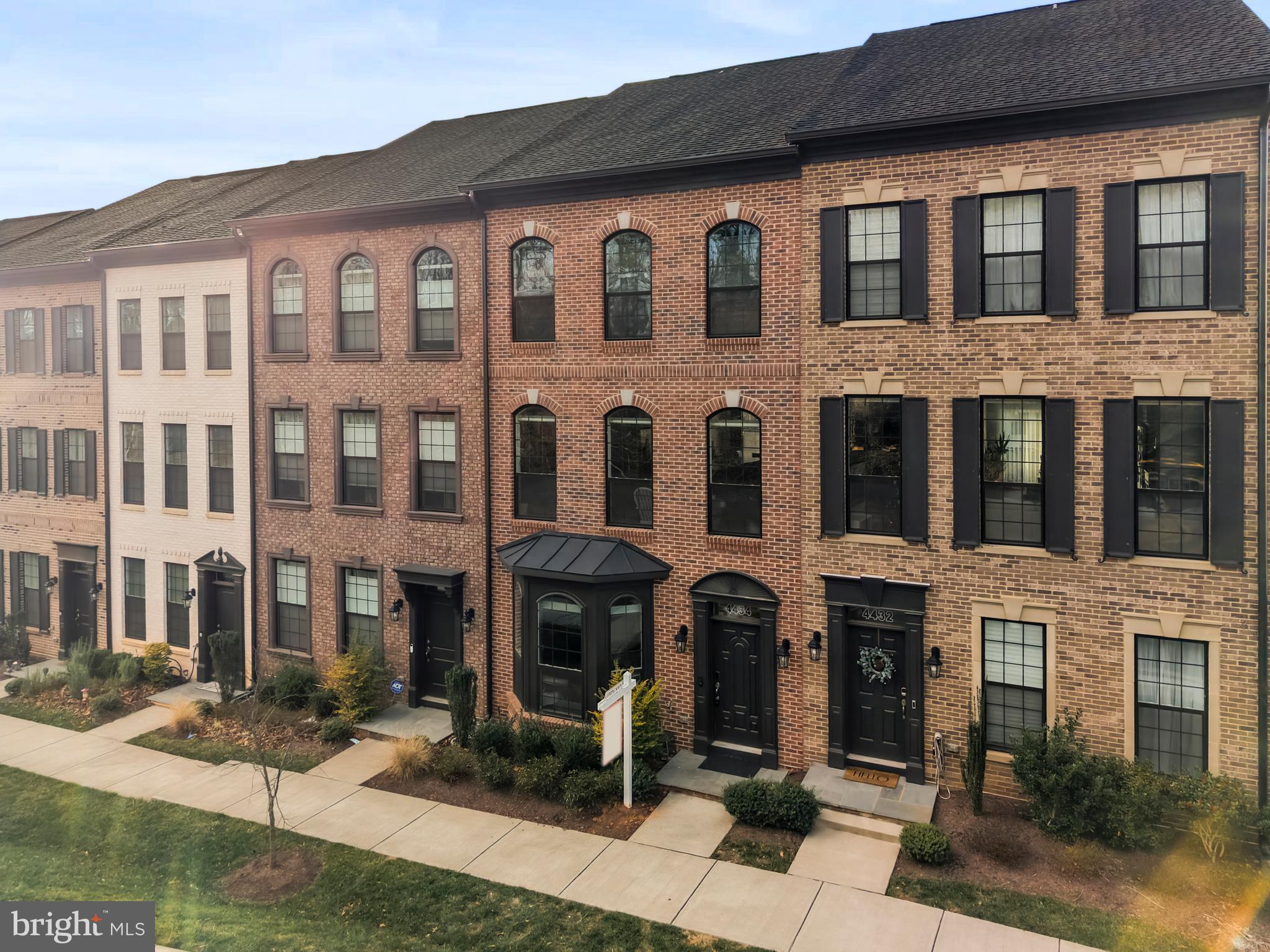 THE ENCLAVE - Residential