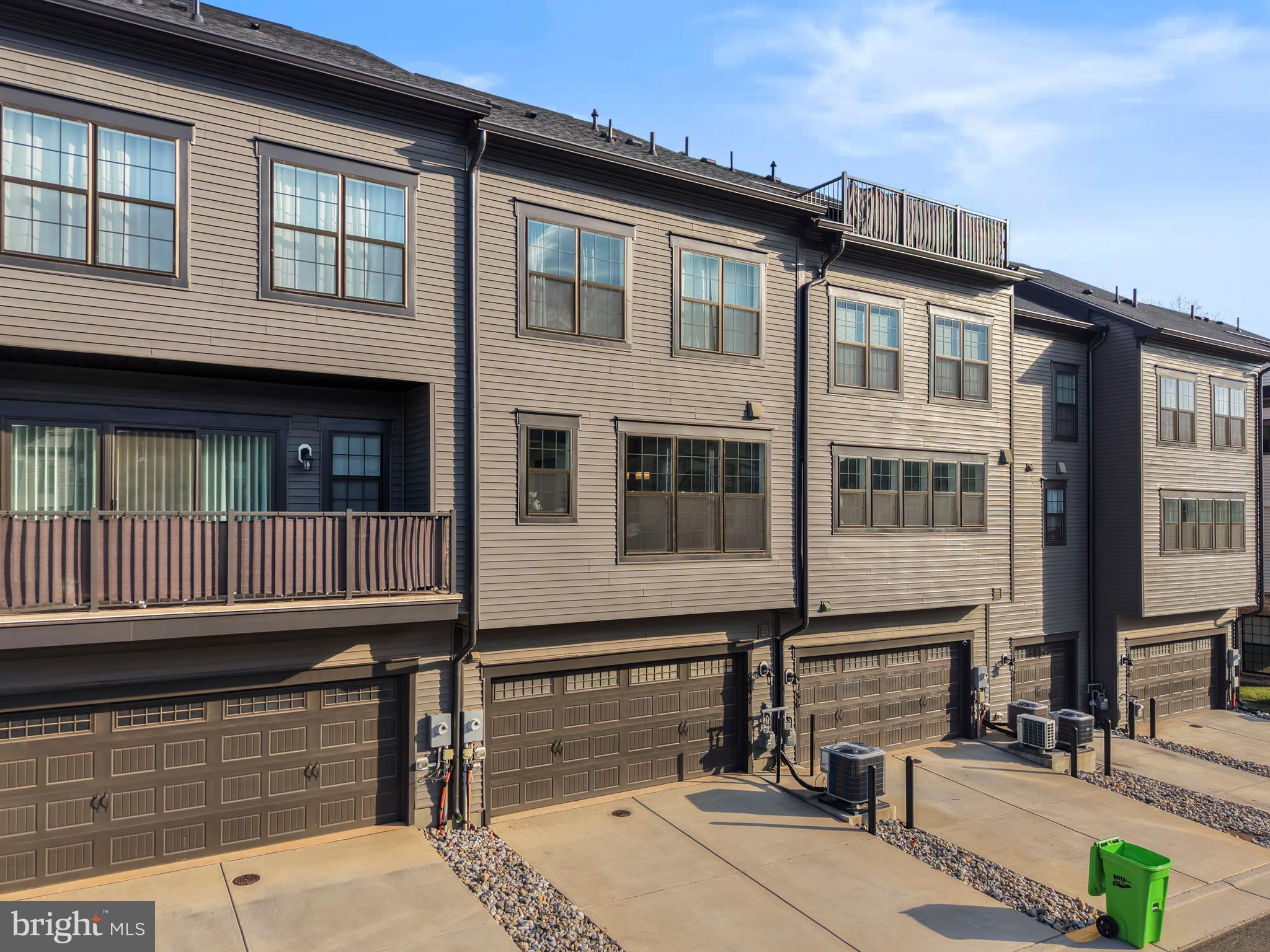 THE ENCLAVE - Residential