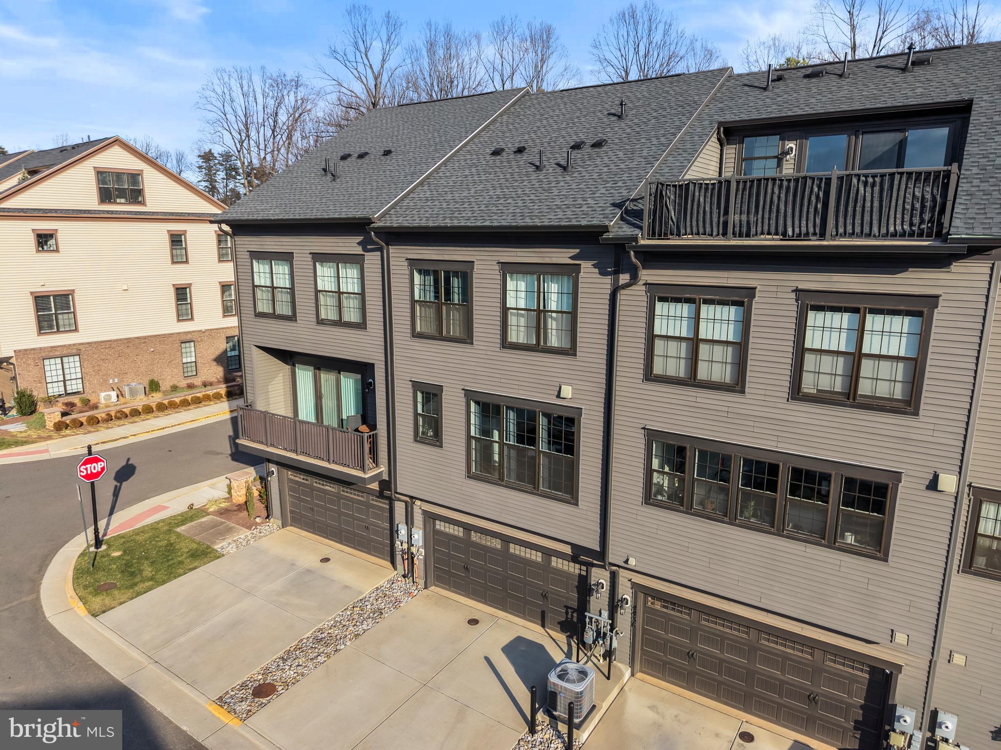 THE ENCLAVE - Residential