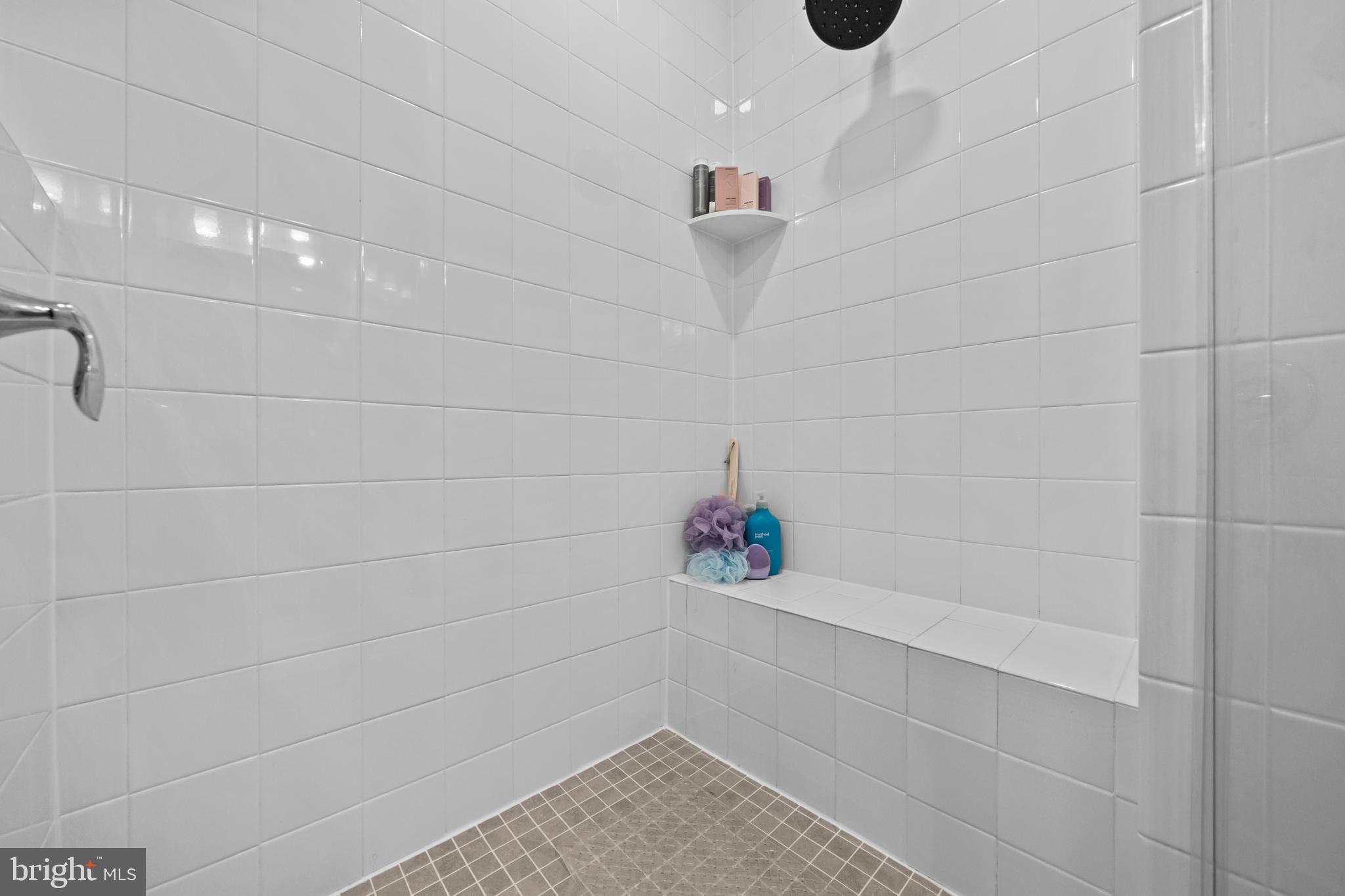 THE ENCLAVE - Residential