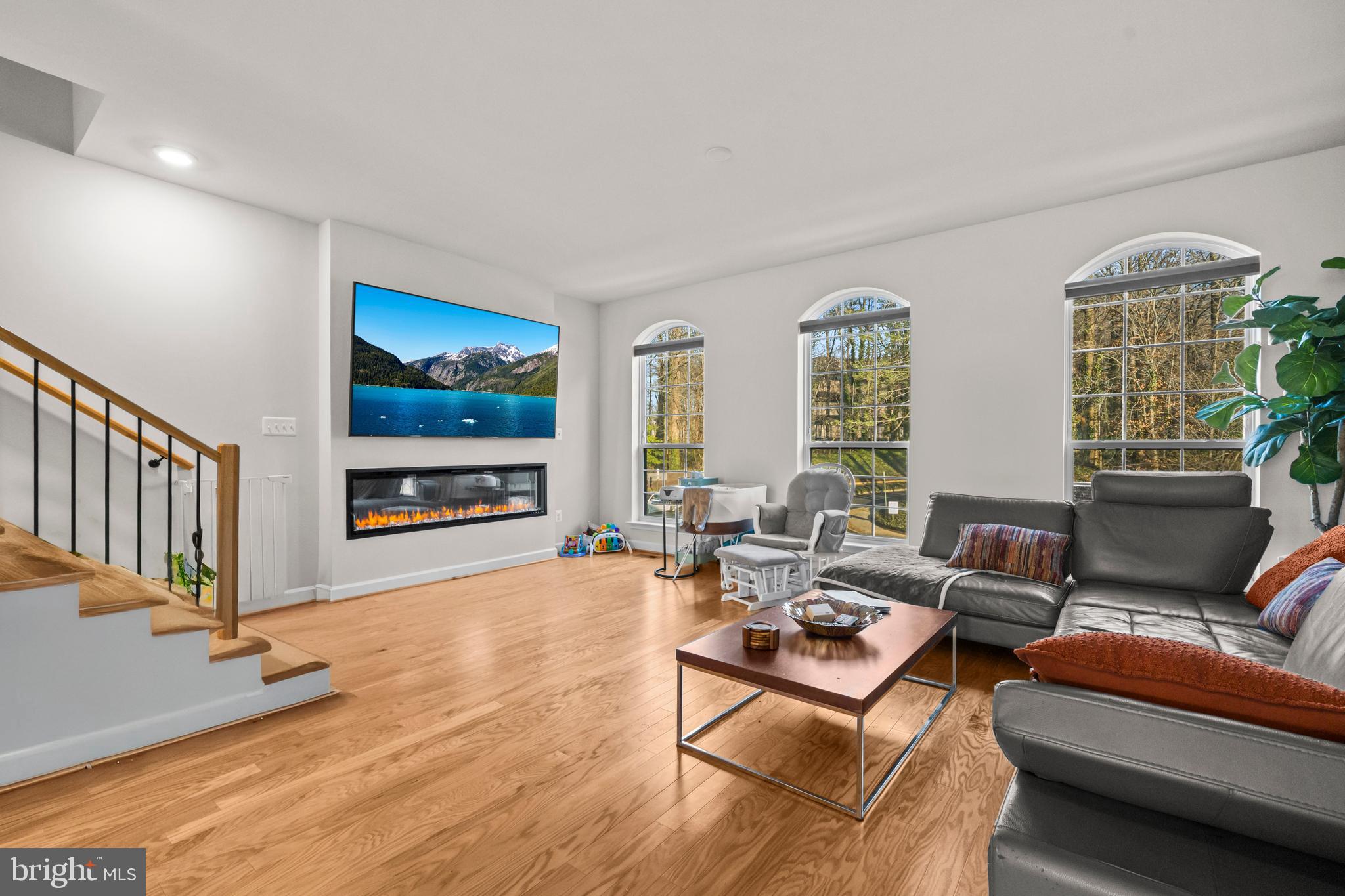 THE ENCLAVE - Residential