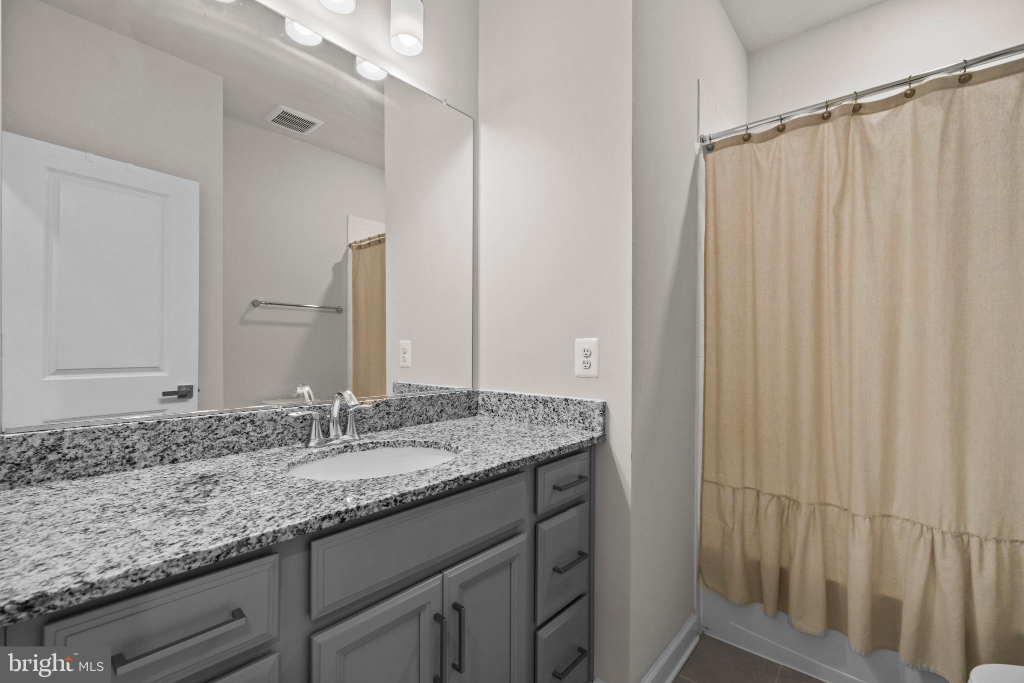 THE ENCLAVE - Residential