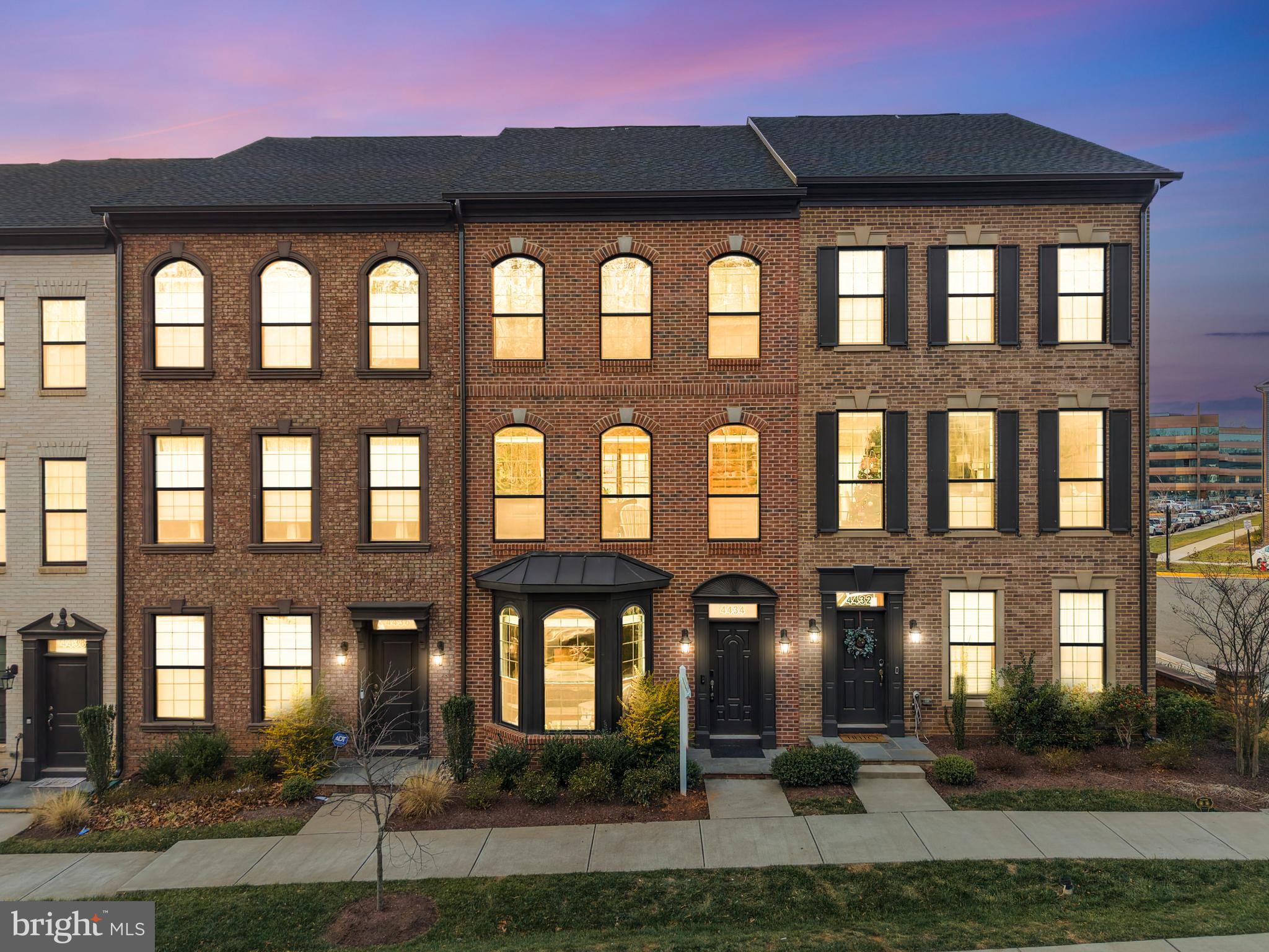 THE ENCLAVE - Residential