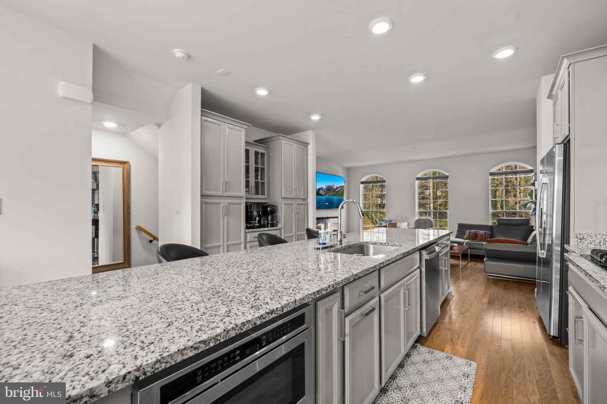 THE ENCLAVE - Residential