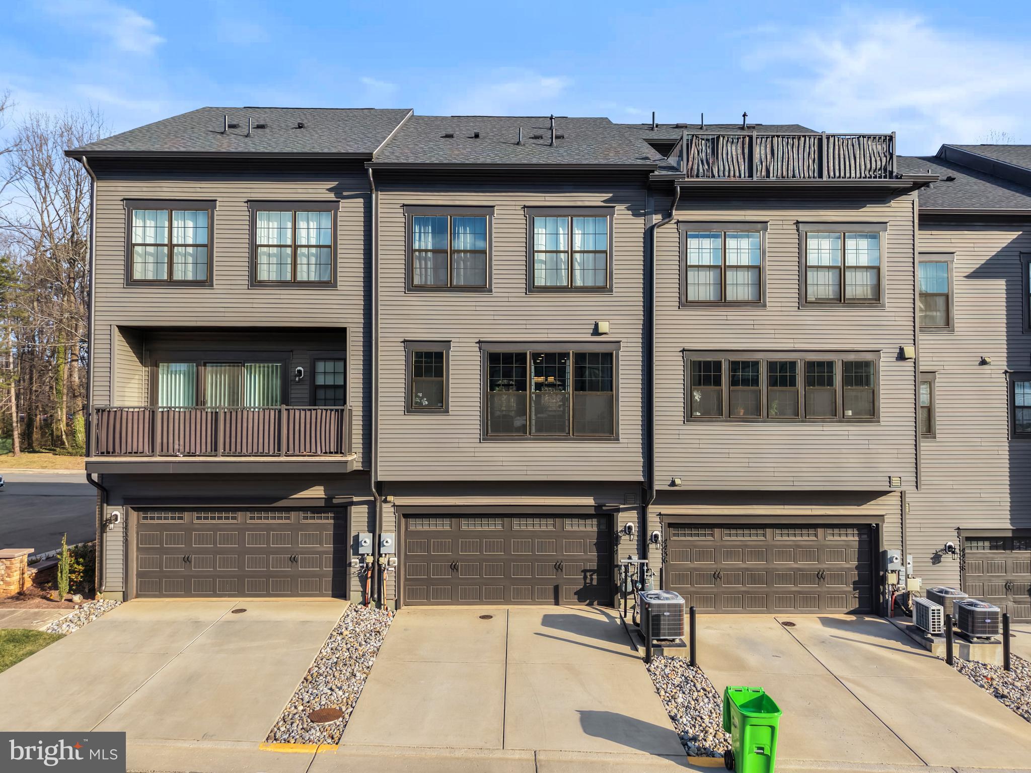 THE ENCLAVE - Residential