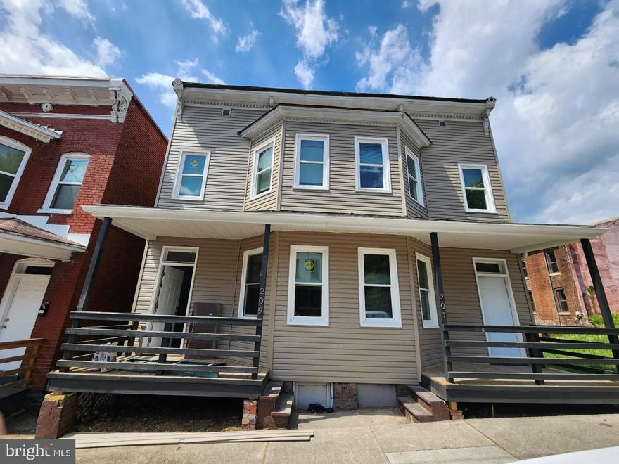 Attention investors, OFFERS ENCOURAGED!   This completely remodeled large duplex is ready to start making money again!  Each side boasts 3bed 1bath fully renovated with siding, windows, plumbing, floors, paint, ceilings, fixtures, kitchens with granite tops and best of all new heat pumps with AC.  Agent Owner, call today.