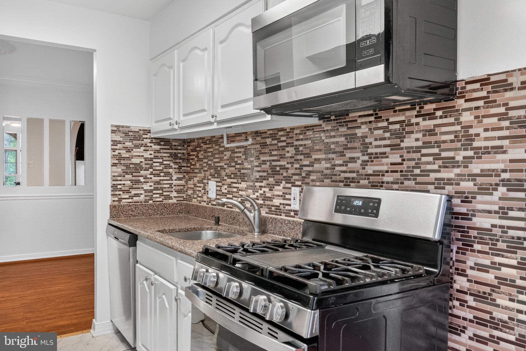 WOODBURN VILLAGE - Residential