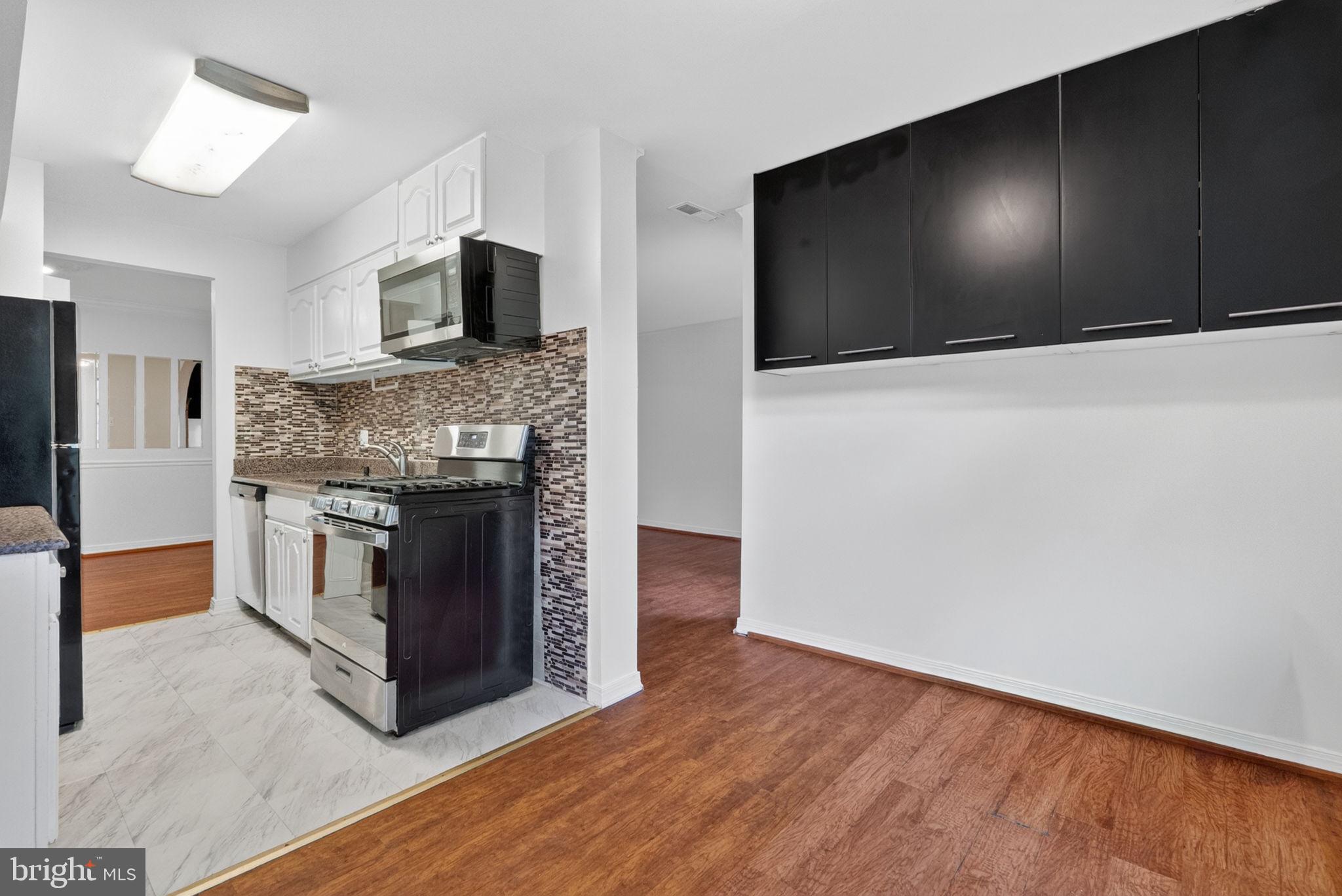 WOODBURN VILLAGE - Residential