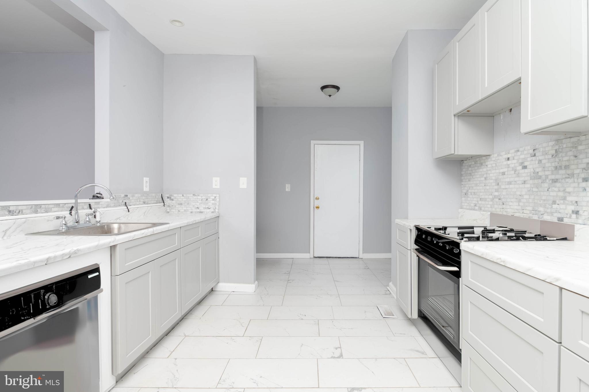 PEN LUCY - Residential