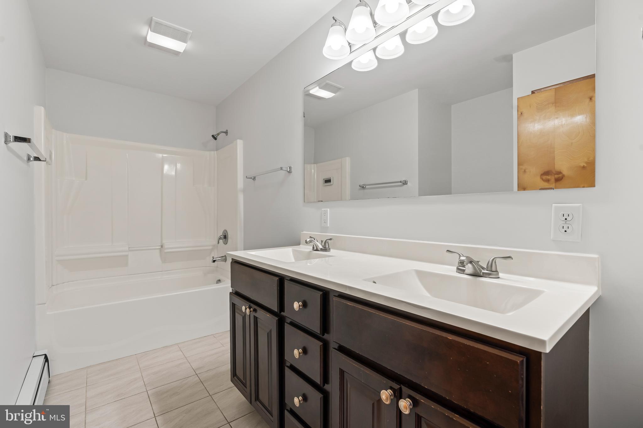 HAGERSTOWN - Residential