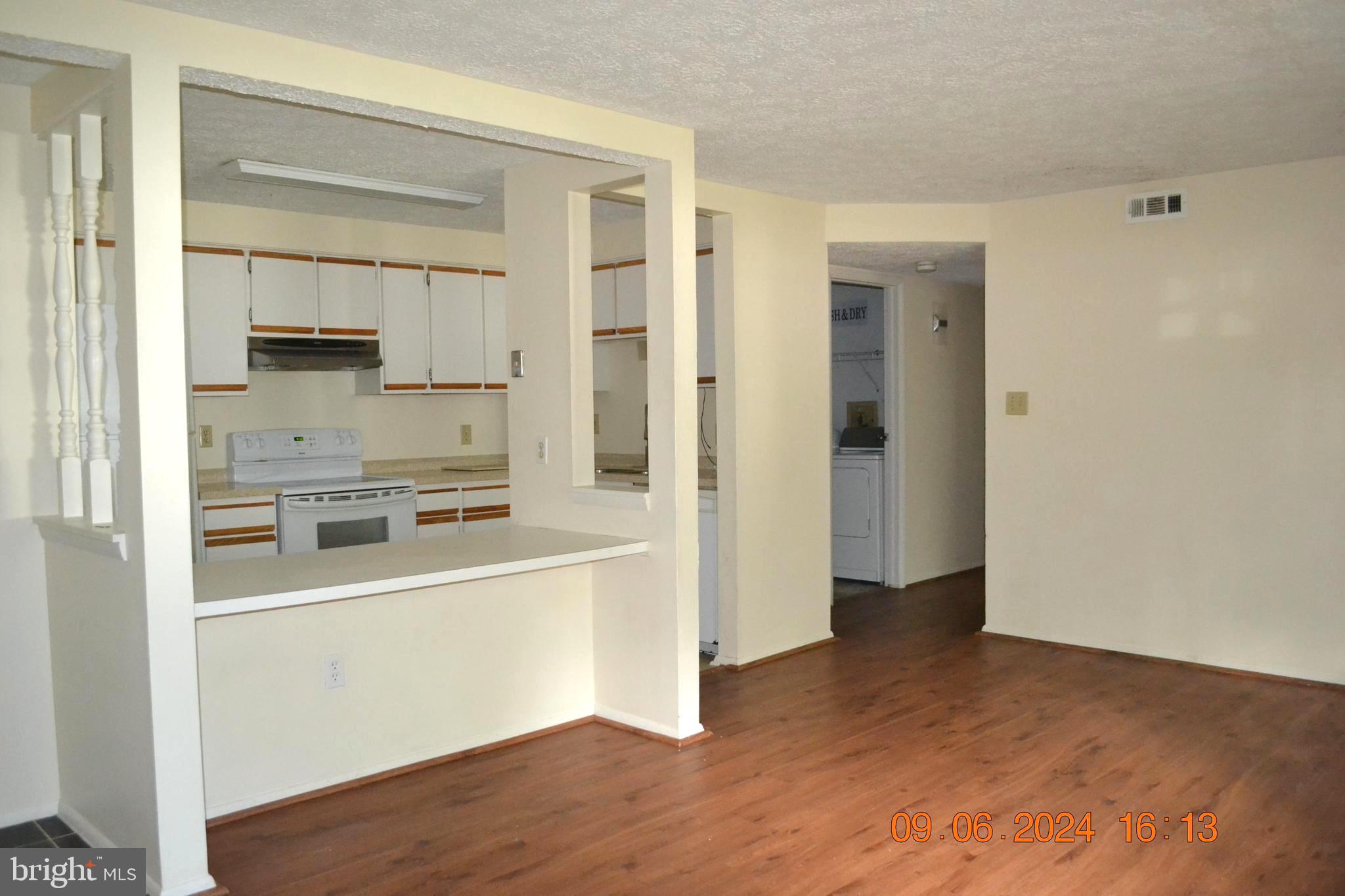 CHESTERFIELD GARDEN CONDOMINIUM - Residential Lease