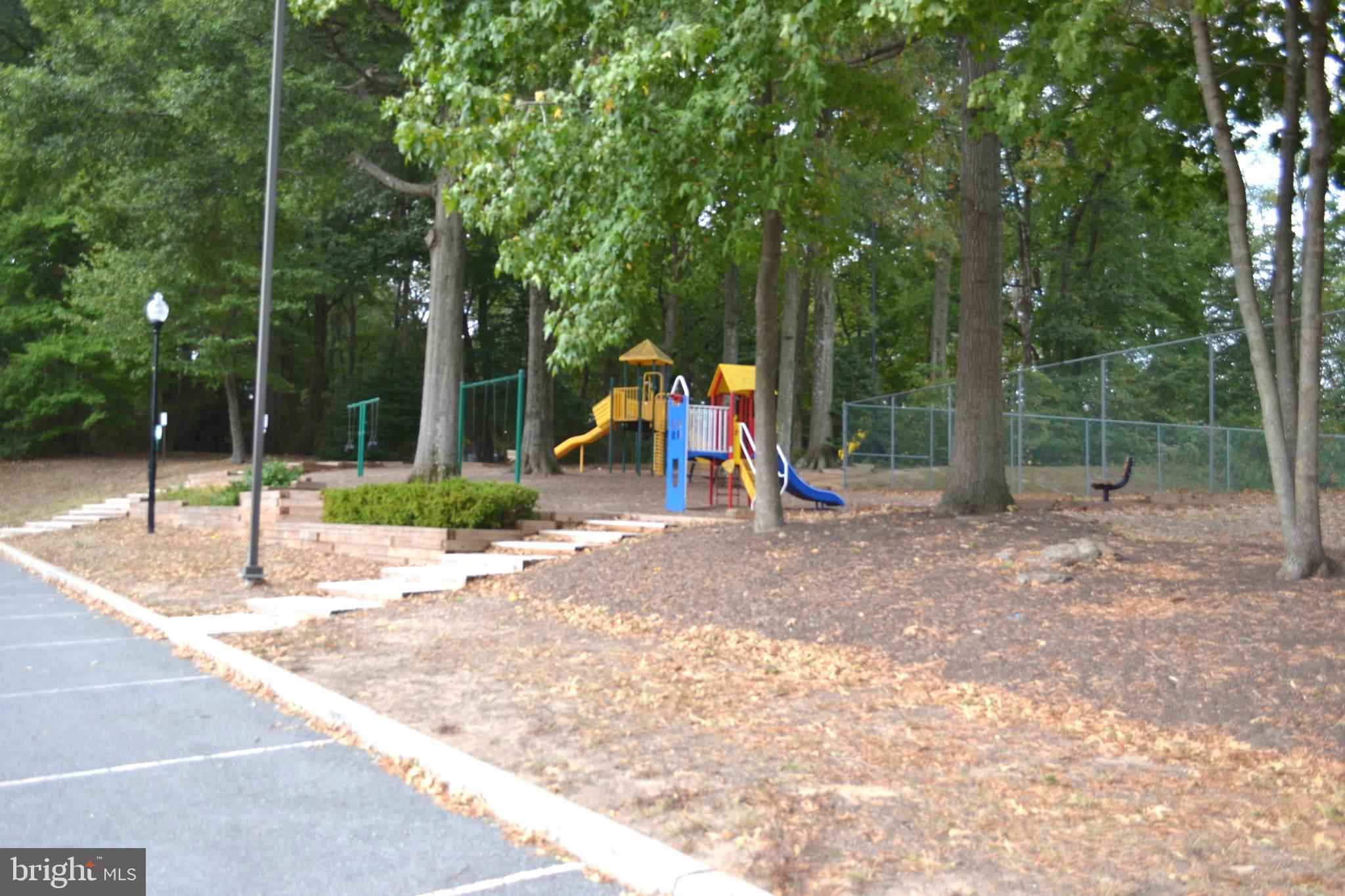 CHESTERFIELD GARDEN CONDOMINIUM - Residential Lease