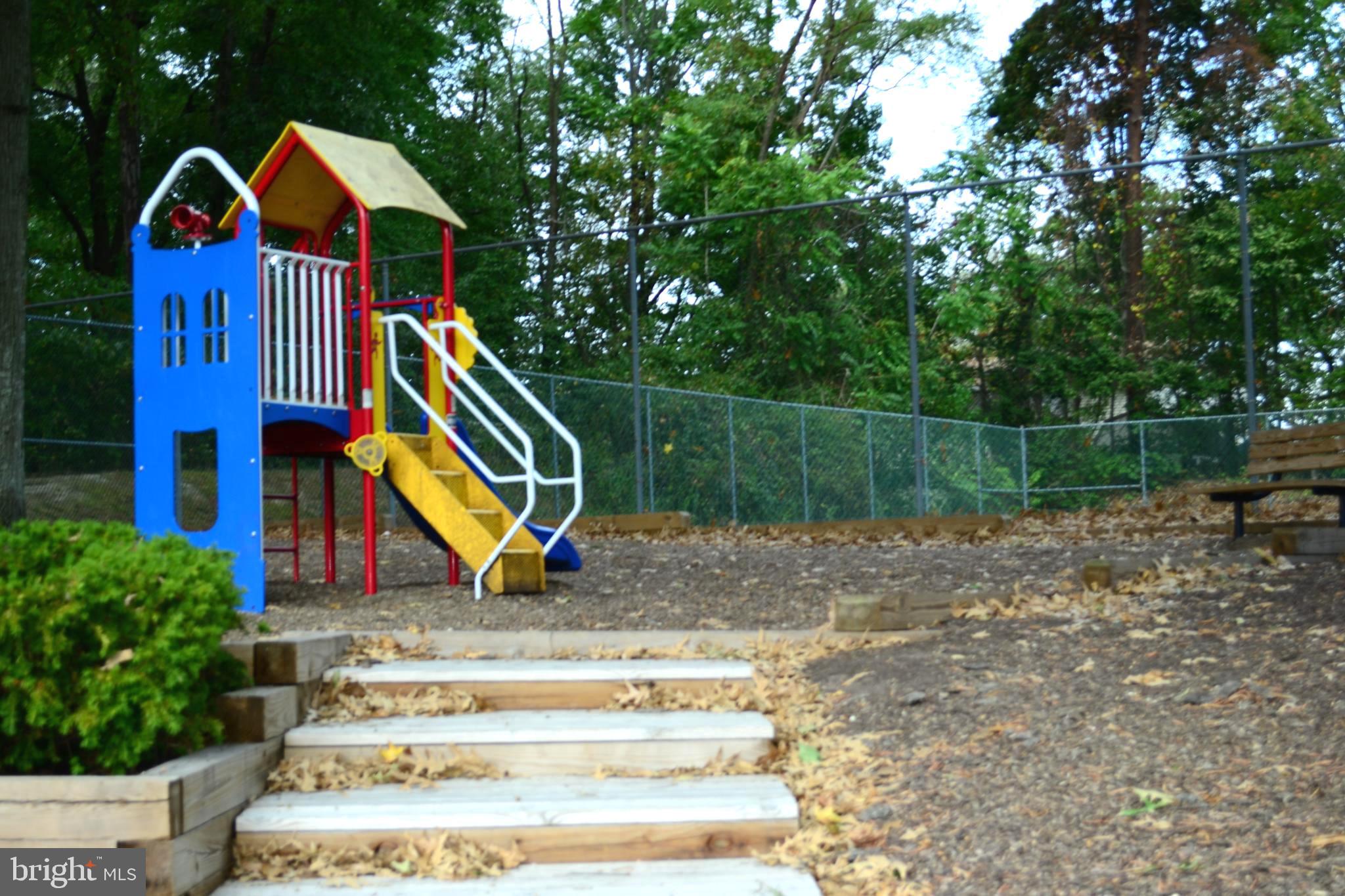 CHESTERFIELD GARDEN CONDOMINIUM - Residential Lease