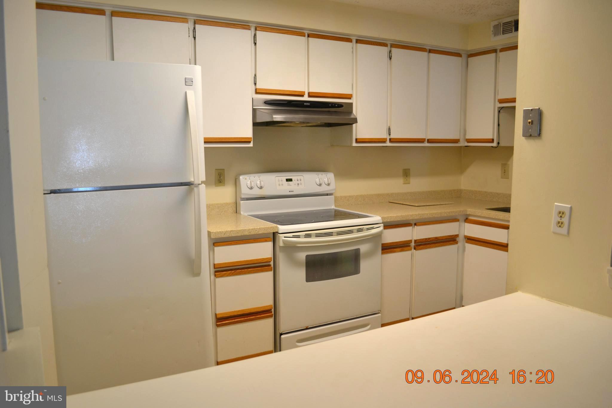 CHESTERFIELD GARDEN CONDOMINIUM - Residential Lease