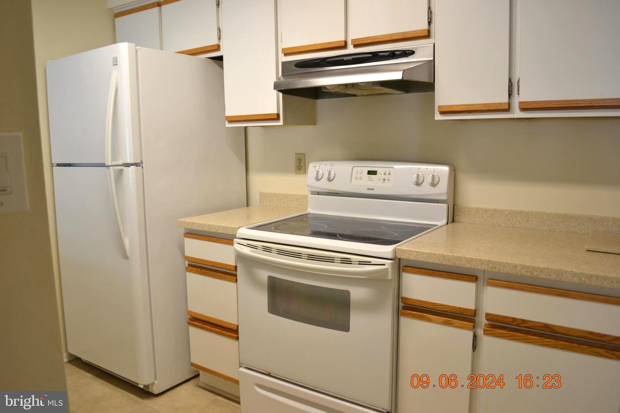 CHESTERFIELD GARDEN CONDOMINIUM - Residential Lease